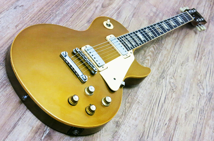 Gibson Les Paul Deluxe 75 の写真
