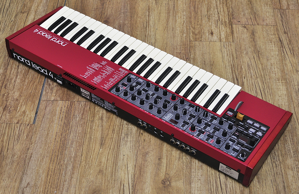 Clavia nord lead4 (4)