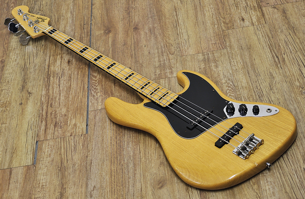 Fender American Vintage 75 JazzBass (2)