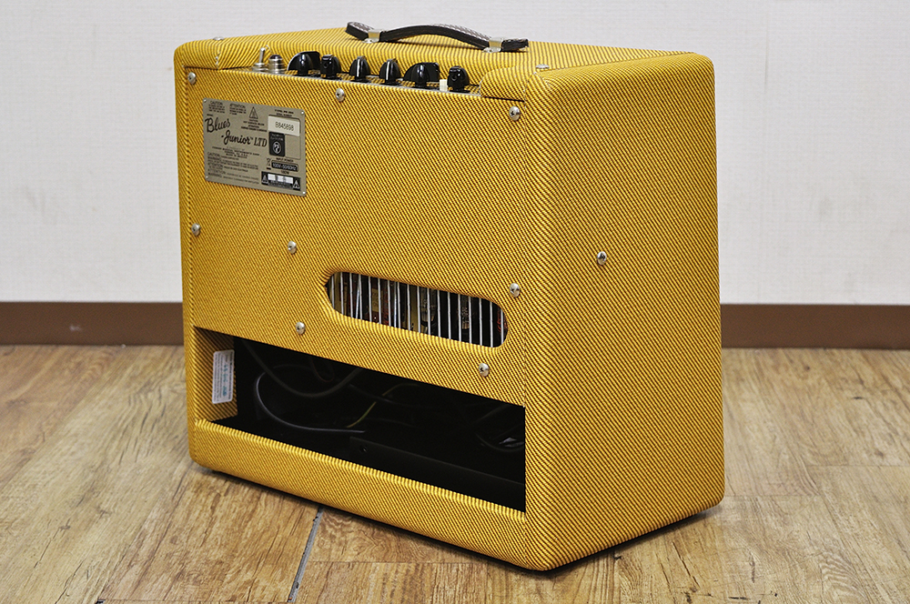 Fender Blues Junior Lacquered Tweed LTD_3