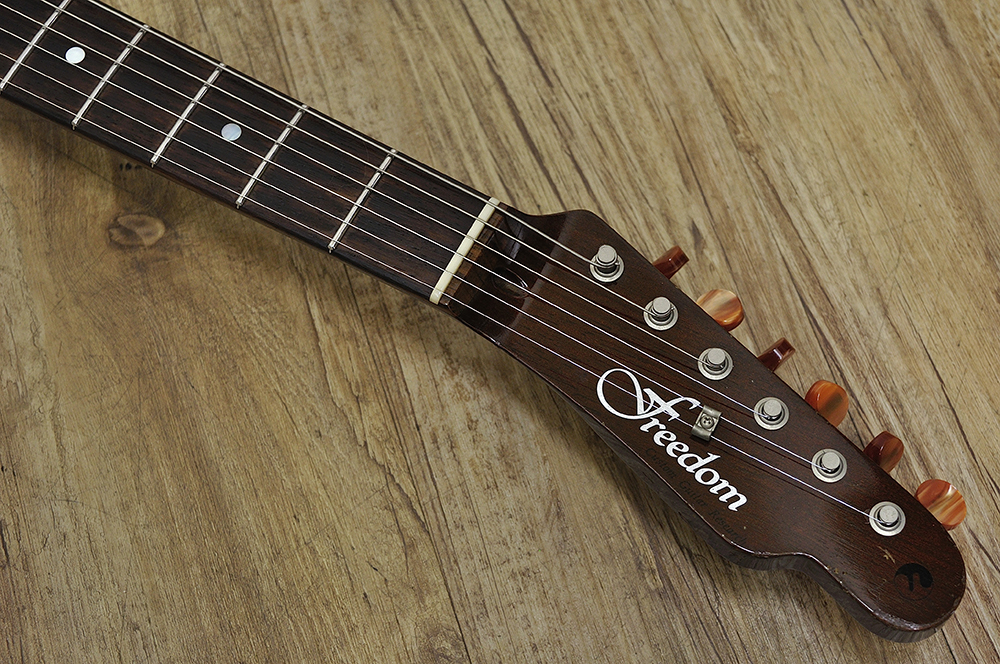 Freedom Custom Guitar Research brown pepper_ヘッド