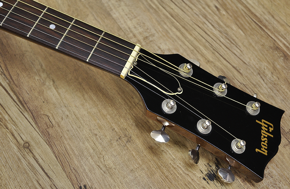 Gibson J-45 Deluxe_3