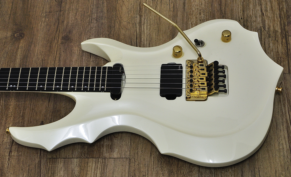 Edwards FOREST E-FR-140GT EMG Pearl Whit Gold (3)