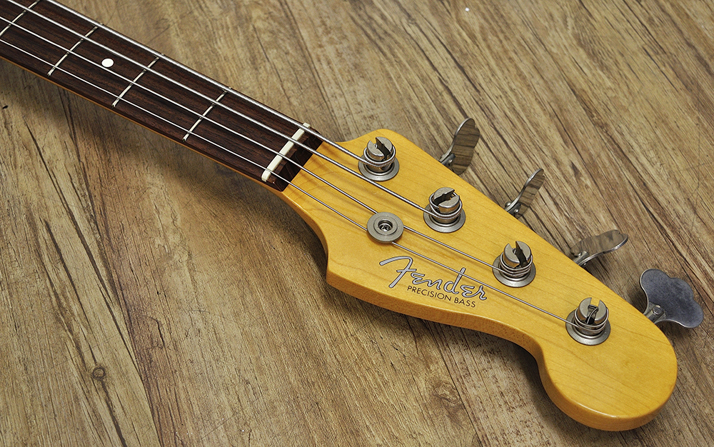 Fender American Vintage Precision Bass Brian Wilson Mod (3)