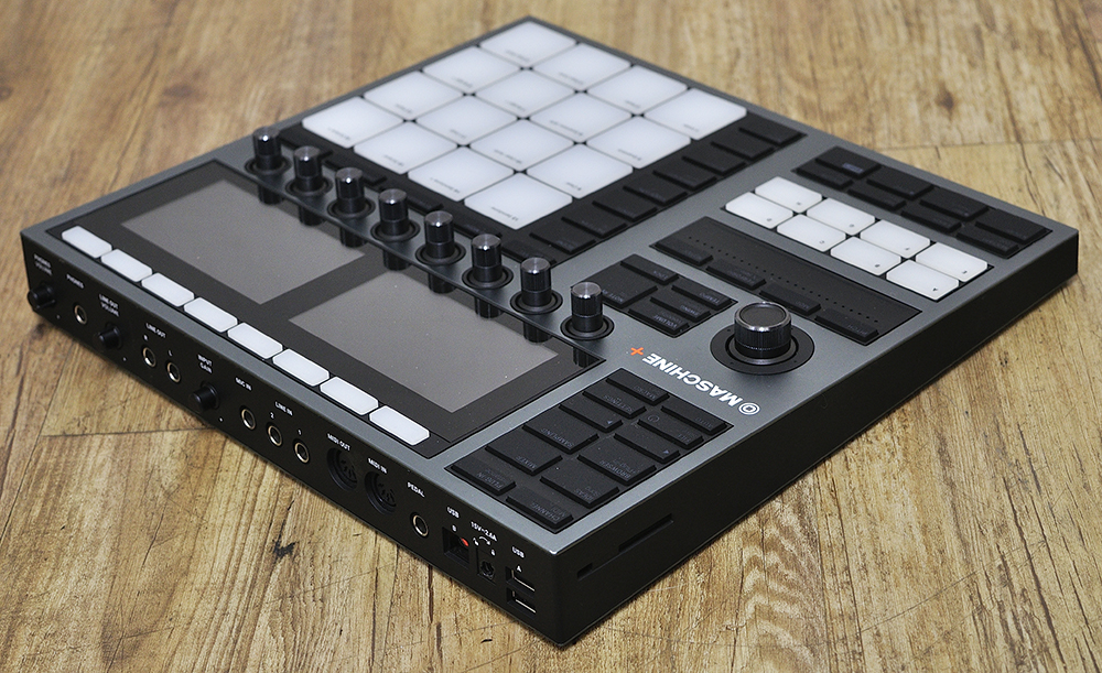 NATIVE INSTRUMENTS MASCHINE+ (4)