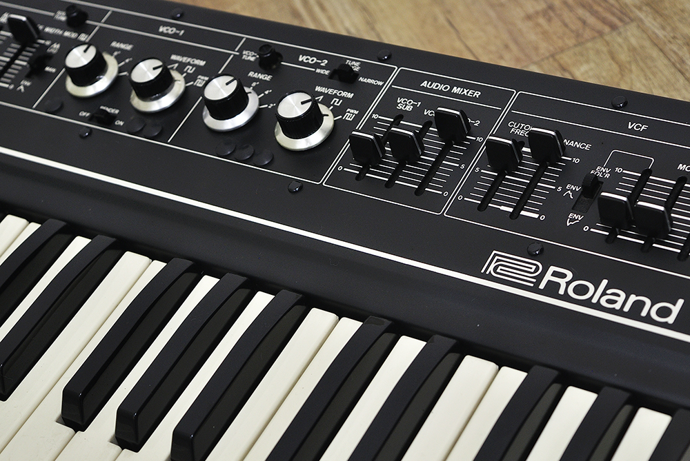 Roland SH-2 (3)