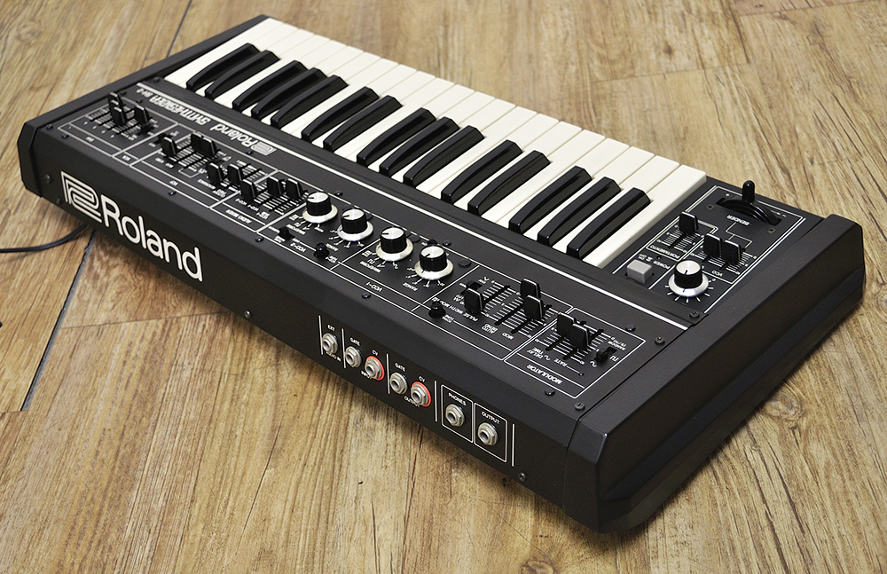 Roland SH-2 (4)