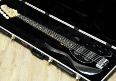 Musicman（ミュージックマン）Stingray5（スティングレイ） HH の写真