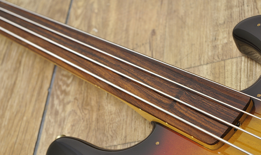 激レア】fender Japan JB62 フレットレス Eシリアル - メルカリ - ベース