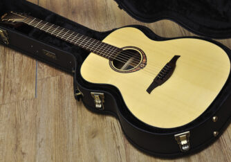 LAG Guitars Tramontane T318A