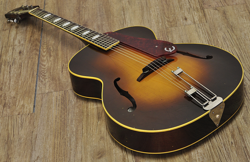 Epiphone DEVON_3