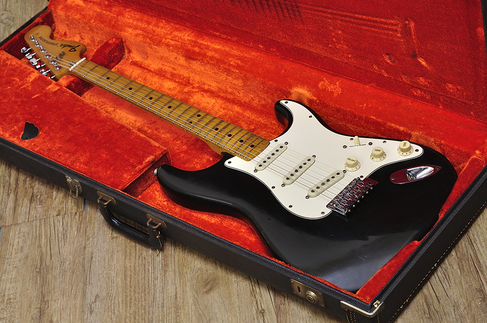Fender-Stratocaster-1974.jpg