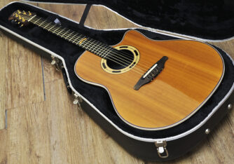 Ovation Collectors' Series 1994