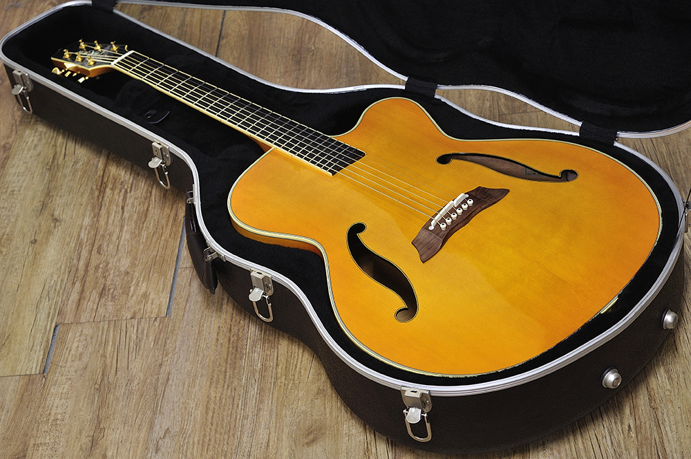 希少 Takamine エアコギター ゴールドパーツ仕様 新品弦張替済 希少 Takamine エアコギター ゴールドパーツ仕様 新品弦張替済