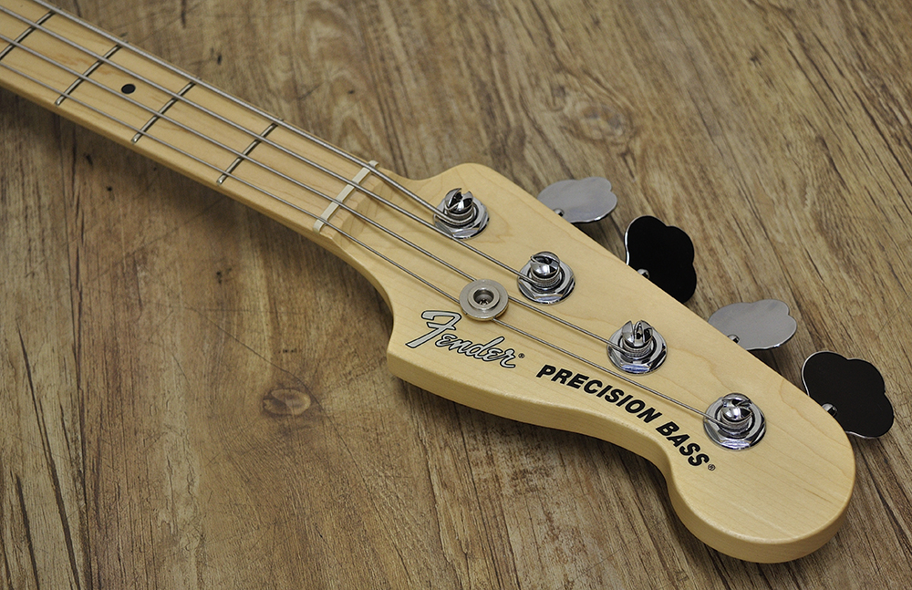 Fender American Performer Precision Bass (3)