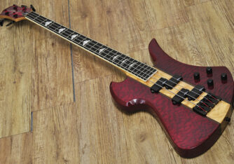 B.C.Rich Heritage Classic Mockingbird Bass