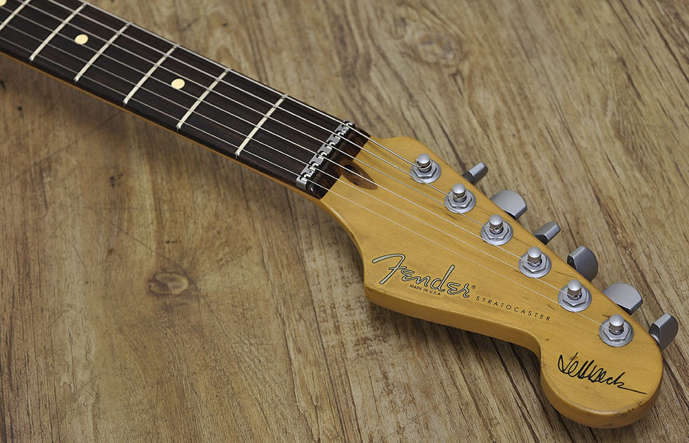 Fender American Artist Series Jeff Beck Stratocast (2)