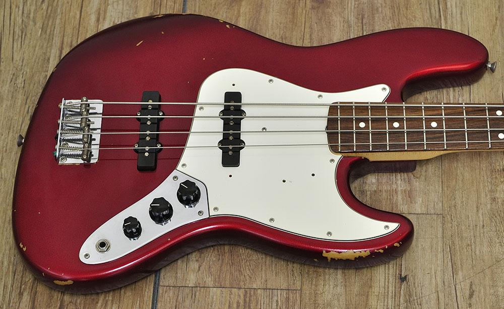 Fender American Vintage 62 Jazz Bass (2)