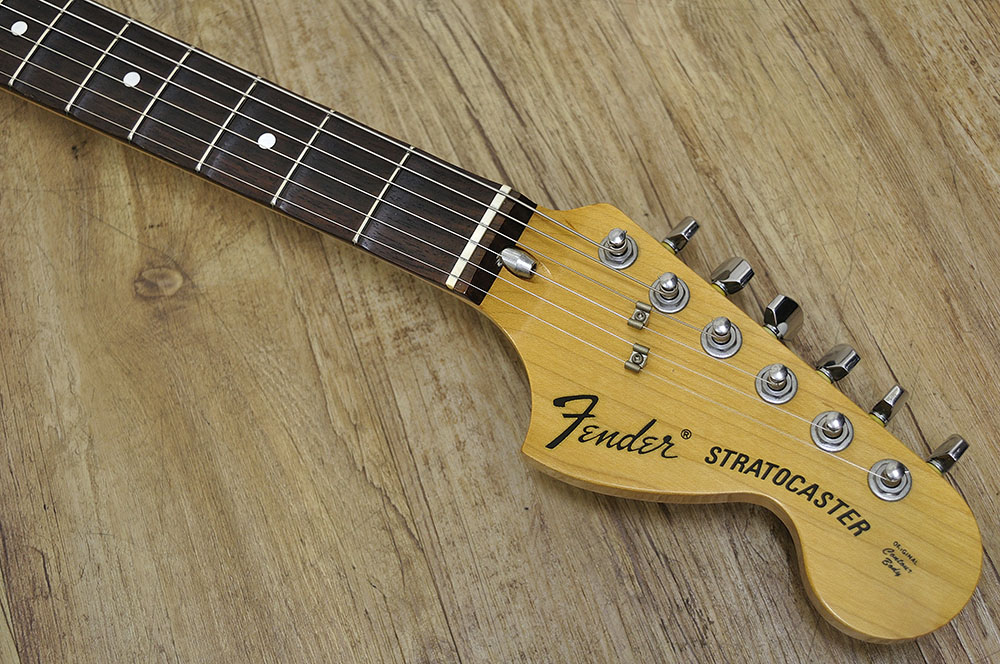 Fender Japan ST72-85SC (2)