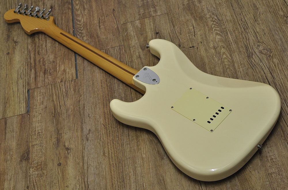 Fender Japan ST72-85SC (4)