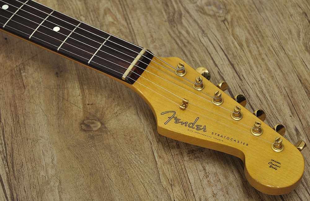 Fender japan ST62-80TX (2)