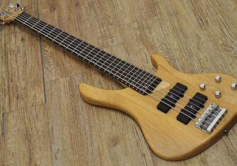Washburn XB-600