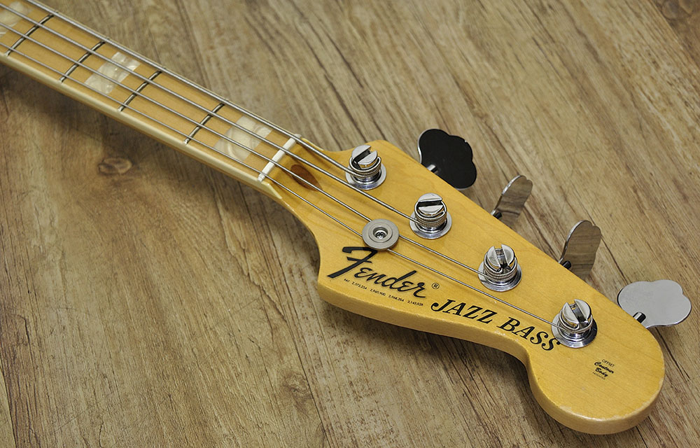 Fender American Vintage 74 Jazz bass (2)
