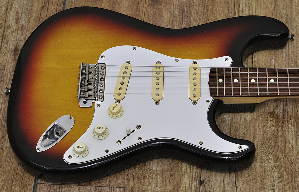 Fender Japan ST-STD (3)