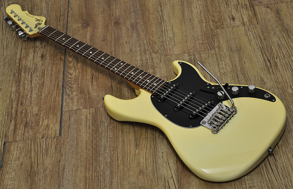 G&L Skyhawk 1987 Leo Fender Fine Tuner Vibrato (2)