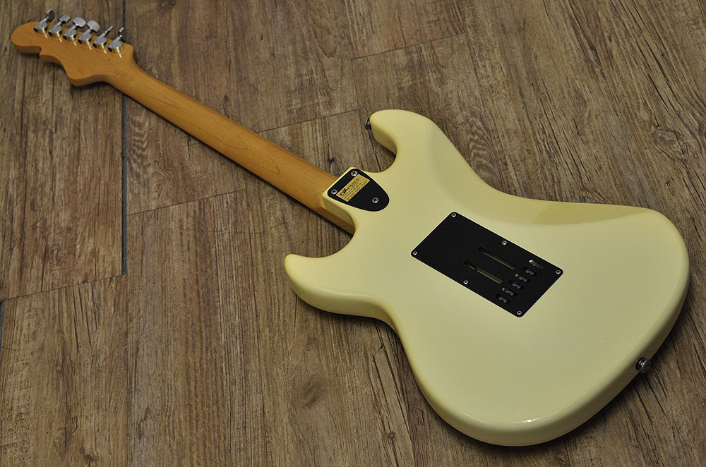 G&L Skyhawk 1987 Leo Fender Fine Tuner Vibrato (5)